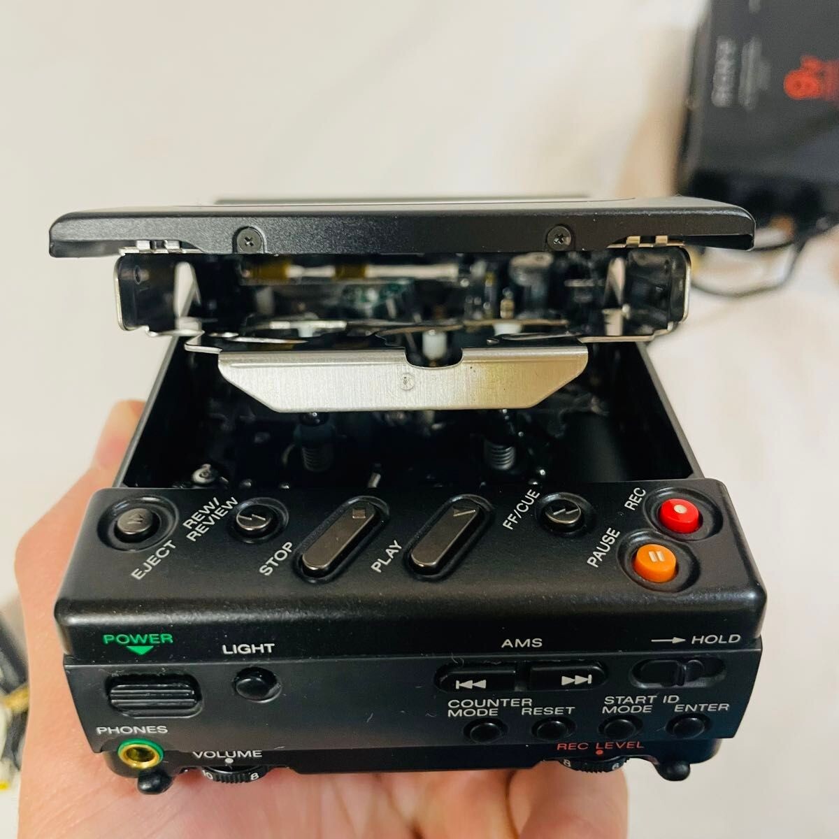 ポータブルプレーヤー SONY TCD-D3 Sony TCD-D3 Portable DAT Recorder Digital Tape Japan Used