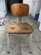 Ancienne chaise d’école enfant bois et acier très massif