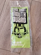 NOS Vintage Right-Gard Cool Mint Mouth Guard NFL Football Mouth Protect LWS-301
