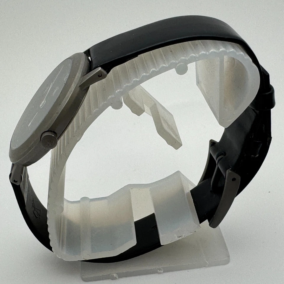 Vintage Swiss Made Quartz Watch Women 30m Silver Black Small Second New Battery - Image 4 of 4