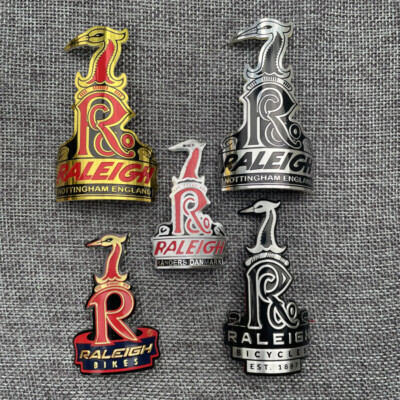 PLAQUE EMAILLEE DE Velo Cycles LAPEBIE - Old Enameled Bike Head Badge Vintage EUR 80,00 PLAQUE EMAILLEE DE Velo Cycles LAPEBIE - Old Enameled Bike Head Badge Vintage EUR 80,00