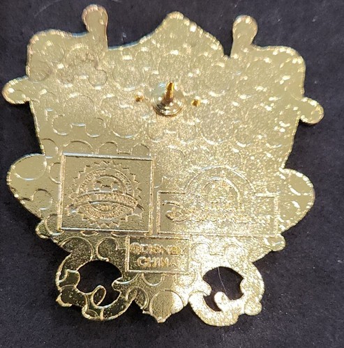 Disney Trading Pin 00001 Sleeping Beauty Princess Aurora Jewel Crest Shield HKDL - Picture 6 of 6