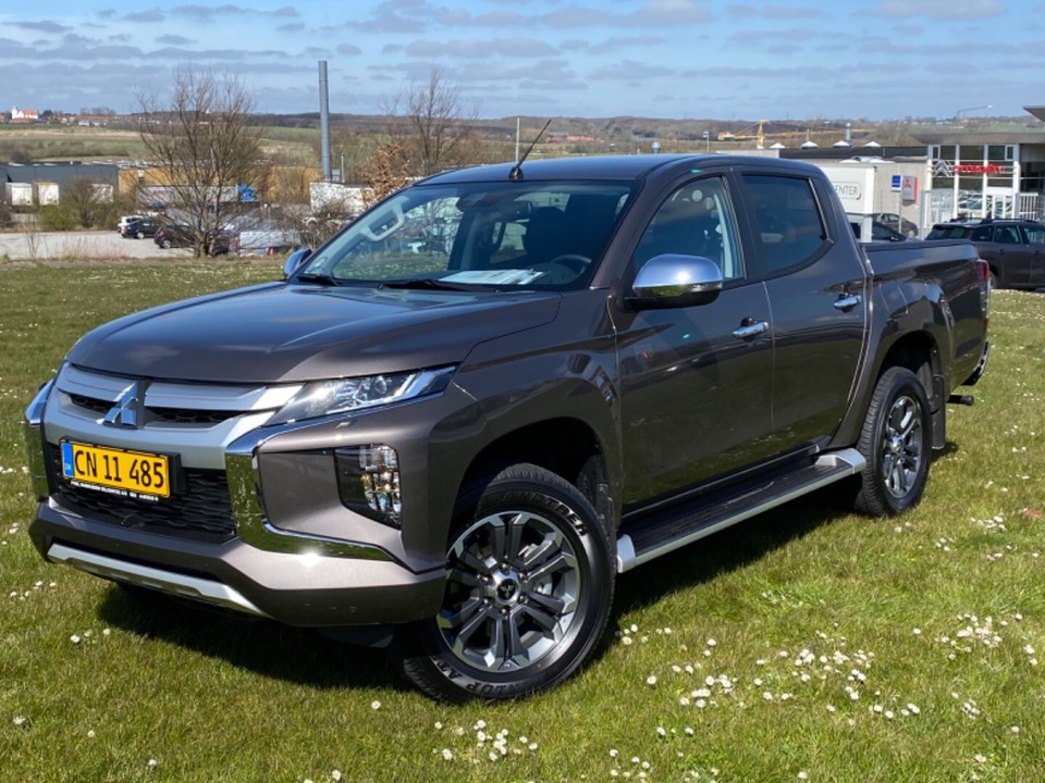 Mitsubishi l200 intense