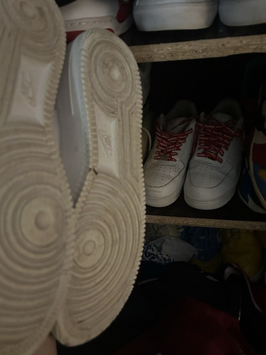 Size 9 - Nike Air Force 1 x Supreme Low Box Logo - White Size 9 - Nike Air Force 1 x Supreme Low Box Logo - White