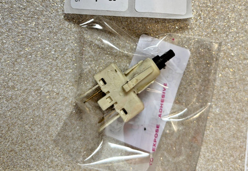 Indesit IDC8T3 Kondenstrockner Originalteil - Schalter