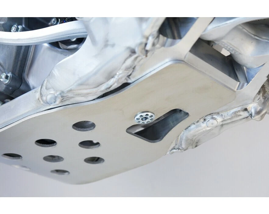 WORKS CONNECTION 10-278 MX Skid Plate Yamaha 24-25 YZ250F / 23-25 YZ450F - Image 2 of 3