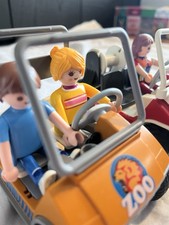 Playmobil Konvolut mit 2 Fahrzeugen und 5 Fig...