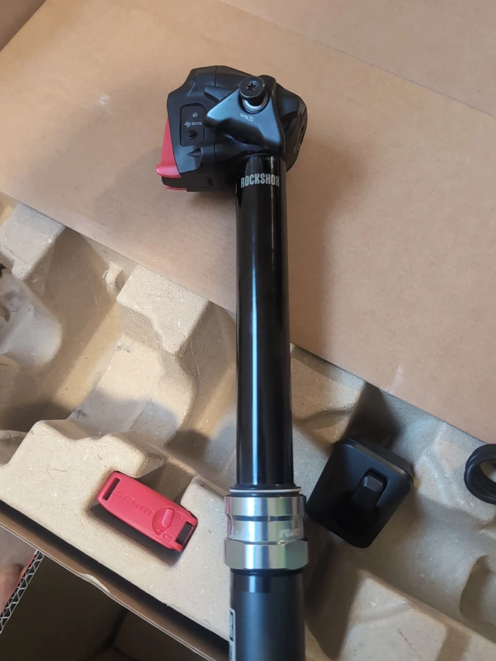 Rockshox Reverb Axs Dropper Seatpost 30.9 150mm. Only Used 3 Months. New Battery - Image 3 of 3