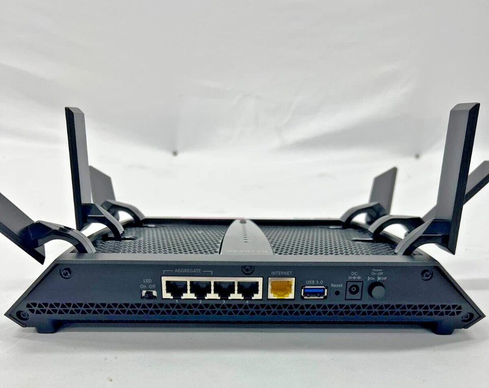 NETGEAR Nighthawk X6S AC3000 Tri-Band Smart Wi-Fi Router R7900P - Image 4 of 4