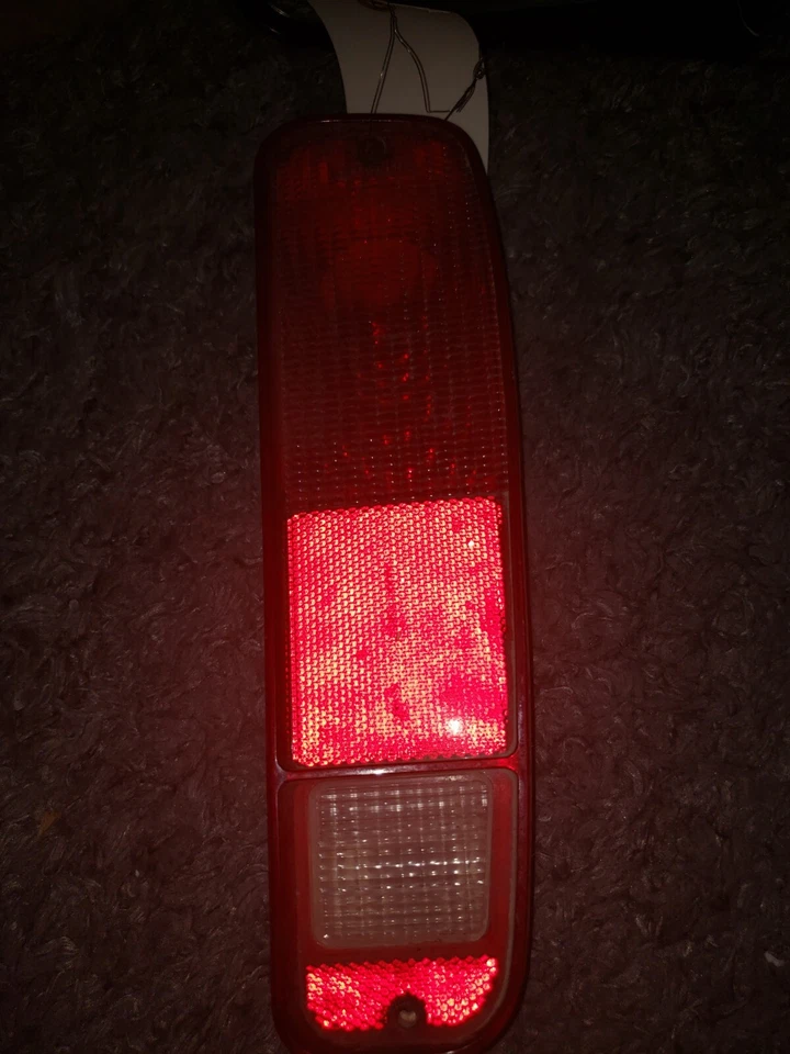 FORD CAMIONETA PICKUP 1973-1979 BRONCO Van luces traseras lado pasajero AA96 Foto 2 de 3