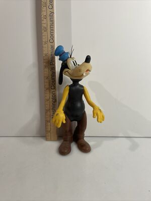 Vintage Goofy R. Dakin & Co Walt Disney Production plastic toy Hong Kong 9 inch