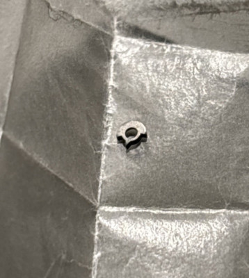 OMEGA R 17.8 1104 Click NOS