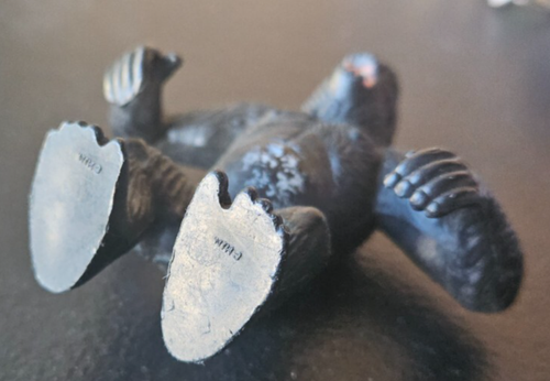 FEROCIOUS BLACK GORILLA. TOY FIGURE. 3 1/4 INCHES. KING KONG MAYBE. - Picture 6 of 7