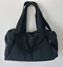 Vuori Gym Bag 2.0 Black (Las Vegas Raiders Embroidery) EXCELLENT