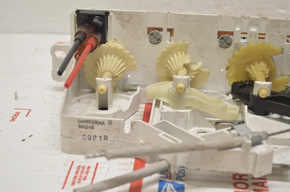 2001-2005 PT Cruiser Climate Control Unit Heater Ac Temperature Hvac CI70#002 - Image 3 of 4