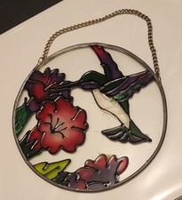 VINTAGE STAINED GLASS HUMMINGBIRD SUN CATCHER ROUND HANGING FLOWERS RARE