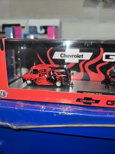 M2 Machines 36000-R84 25-06 1973 Chevrolet Van G10 and 1976 GMC Sierra Grande - Picture 3 of 12