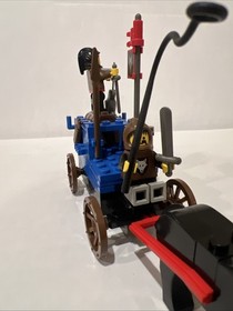 Vintage LEGO Castle WOLFPACK RENEGADES # 6038, Mostly Complete with Instructions