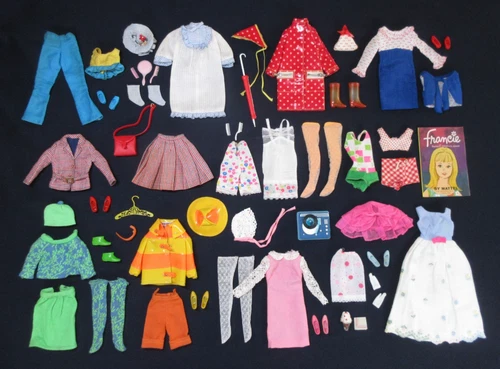 ** AUCTION Vintage Barbie FRANCIE Lot #1 - Outfits - Clothes Shoes Accessories