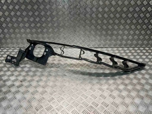 BMW X5 E70 Kotflügelhalter vorne links 7157989 3.00 Diesel 180kw 2012 32451626