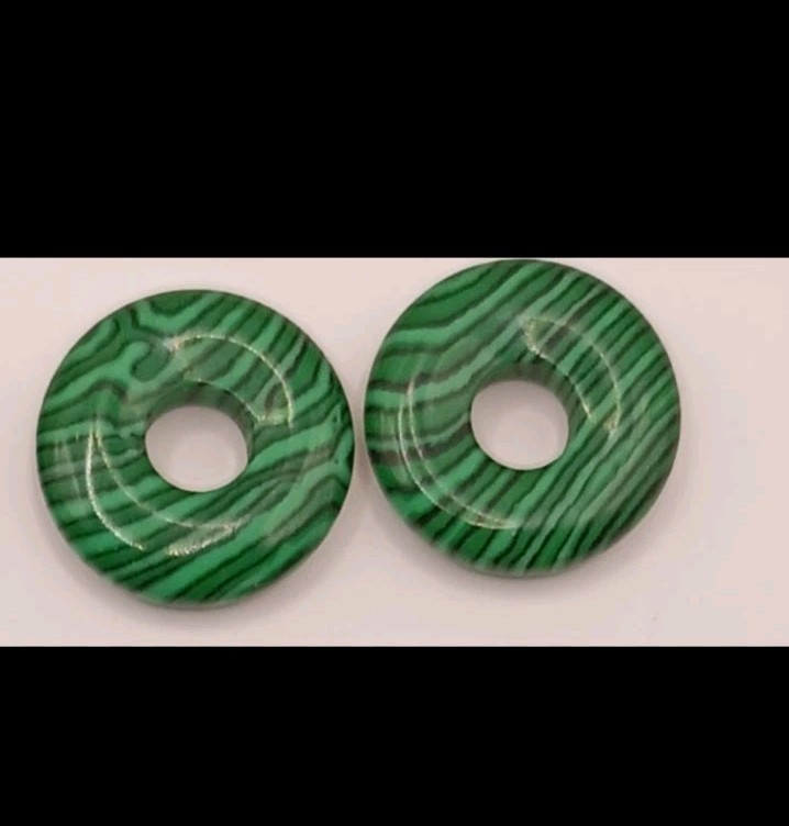 Boucles d'oreilles argenté malachite légères pour oreilles sensibles
