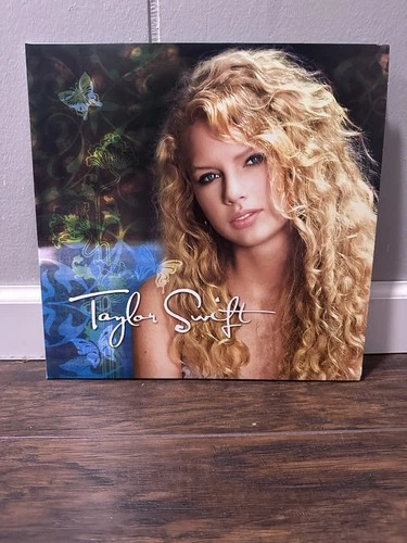 Taylor Swift Debut Vinyl (Self-Titled) Black Pressing – VG Condition
