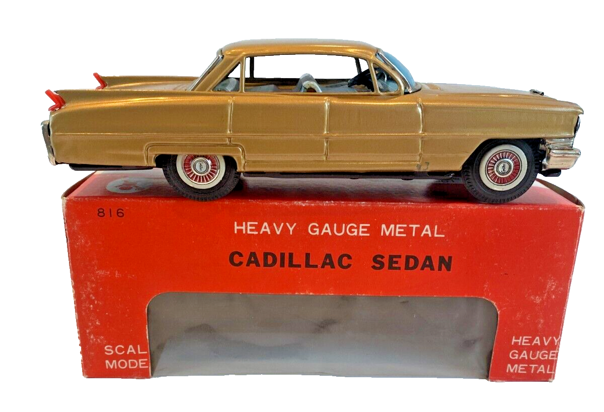 1960s Bandai Cadillac 4-Door Sedan Hard Top Tin Friction Car Toy W