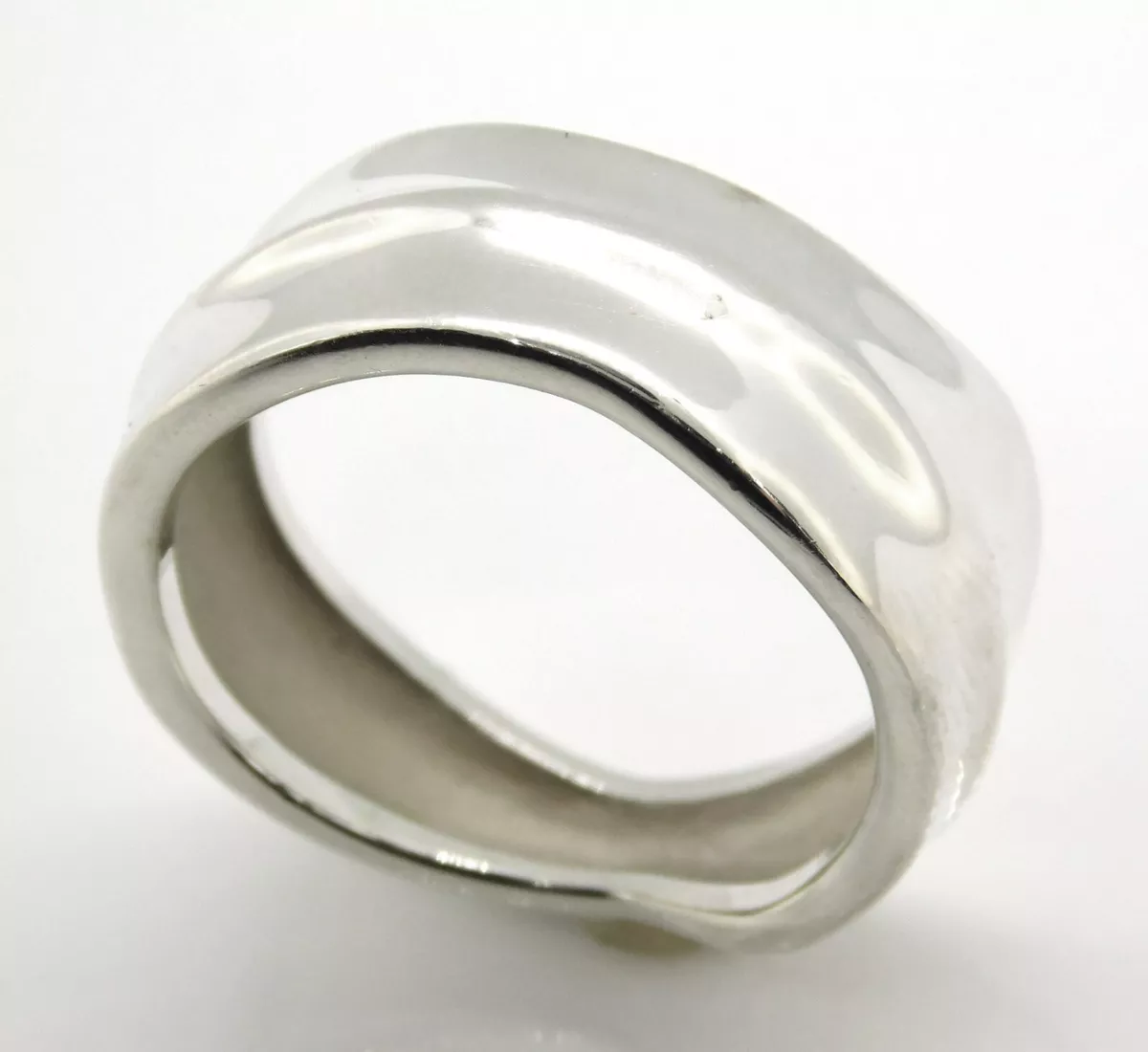 Tiffany ring shop polishing