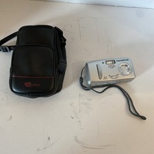 OLYMPUS CAMEDIA D-435 5.1MP COMPACT DIGITAL CAMERA WITH FUJI BAG