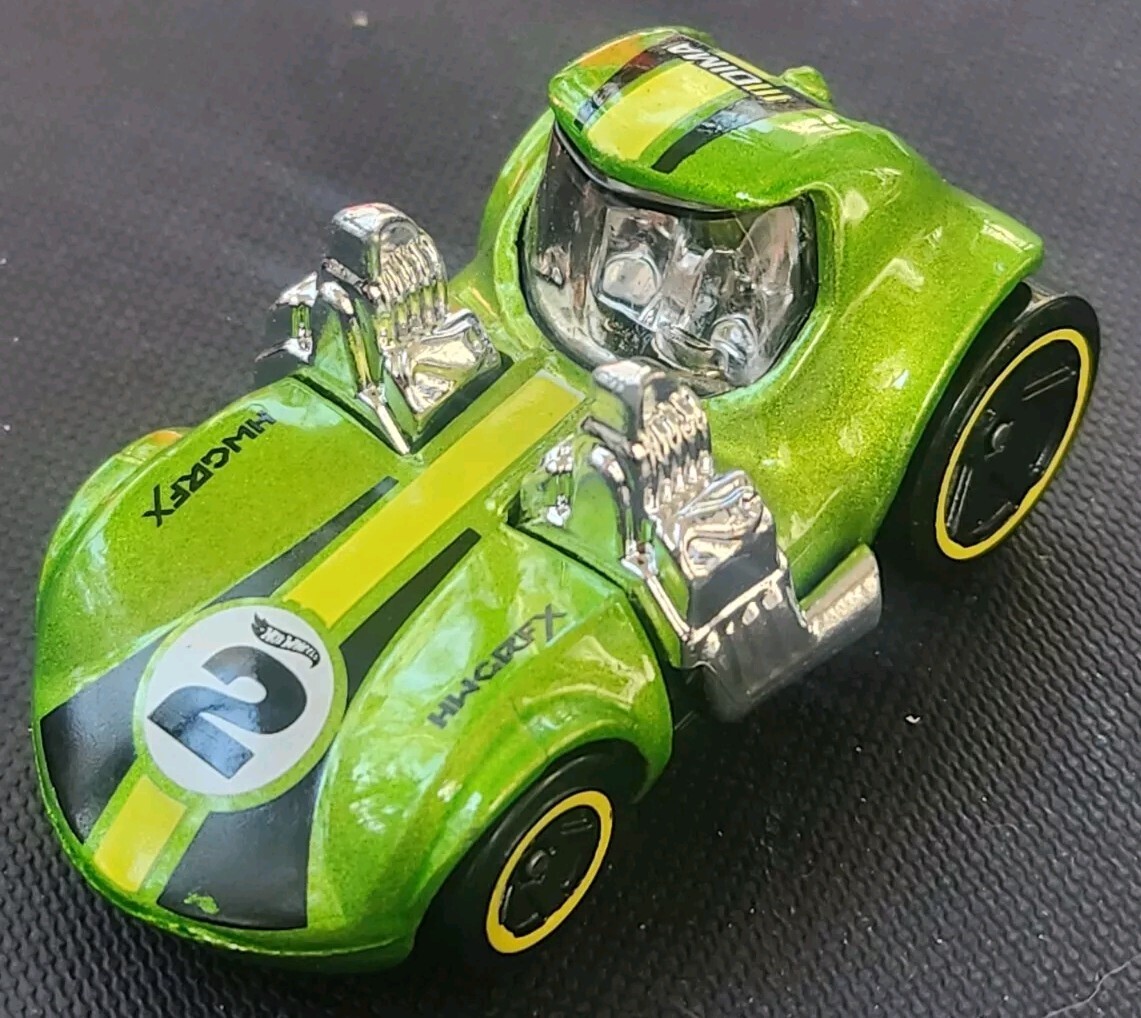 Foto 1 di 3