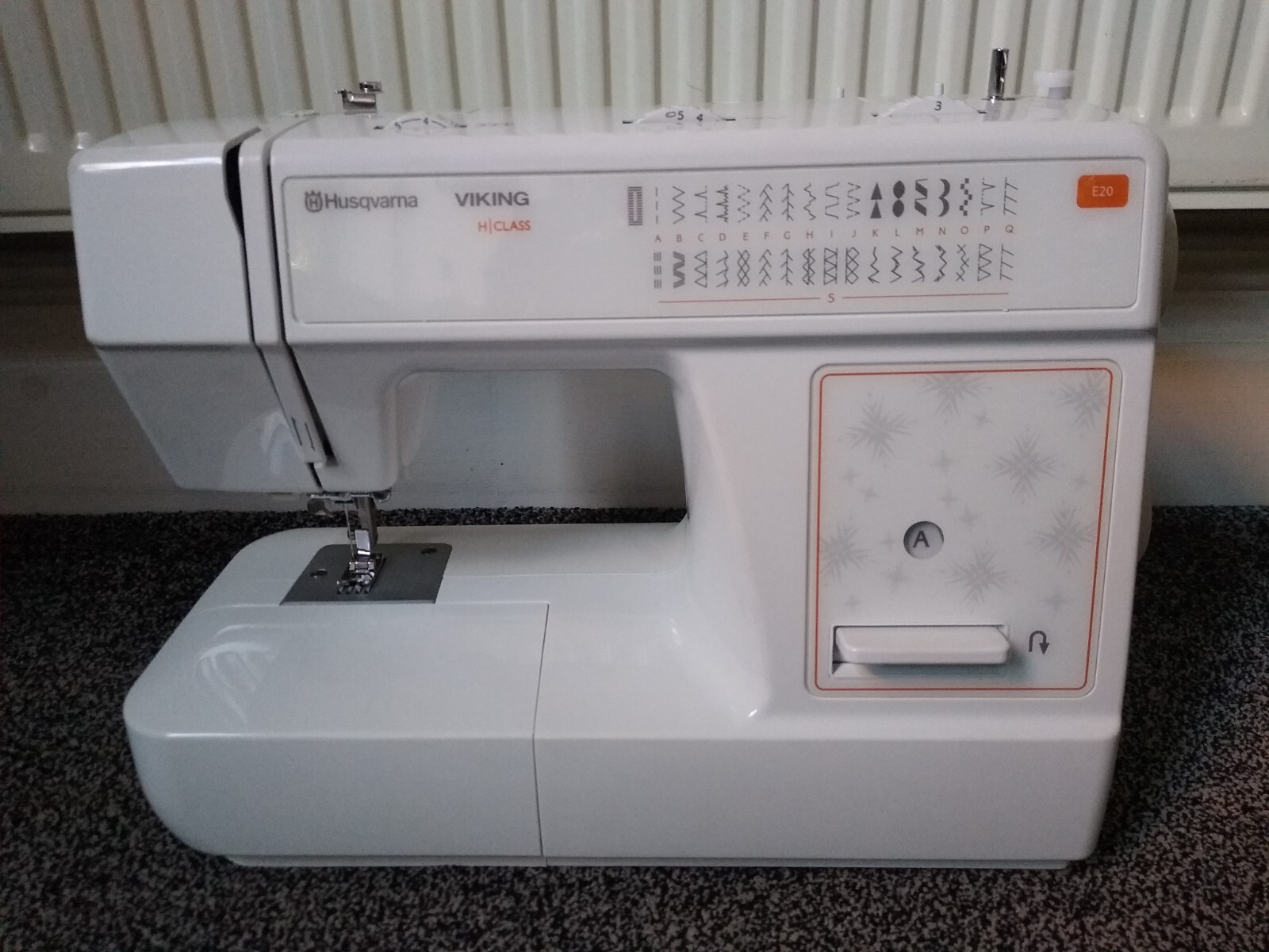 Husqvarna Viking Class H E20 sewing machine + Feet Set Contract Recruiter