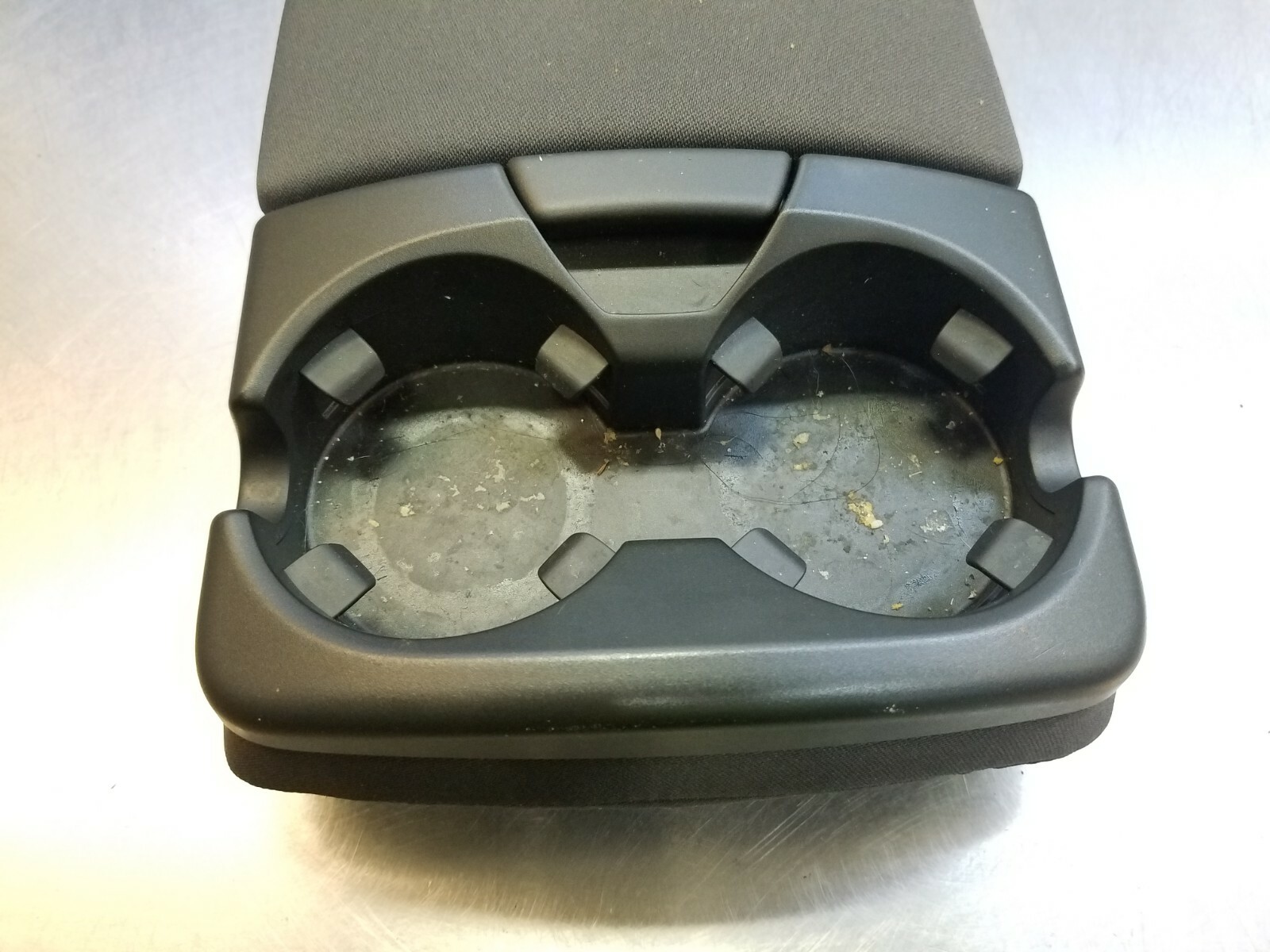 OEM VOLVO V50 04 05 06 07 08 09 1012 REAR CENTER ARM REST CUP HOLDER