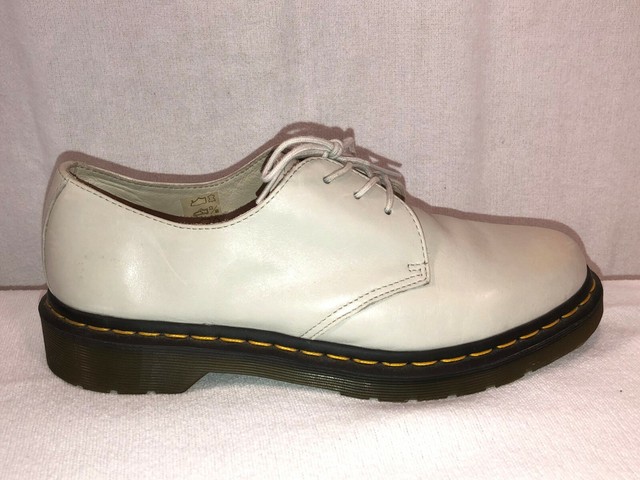 dr martens 10084