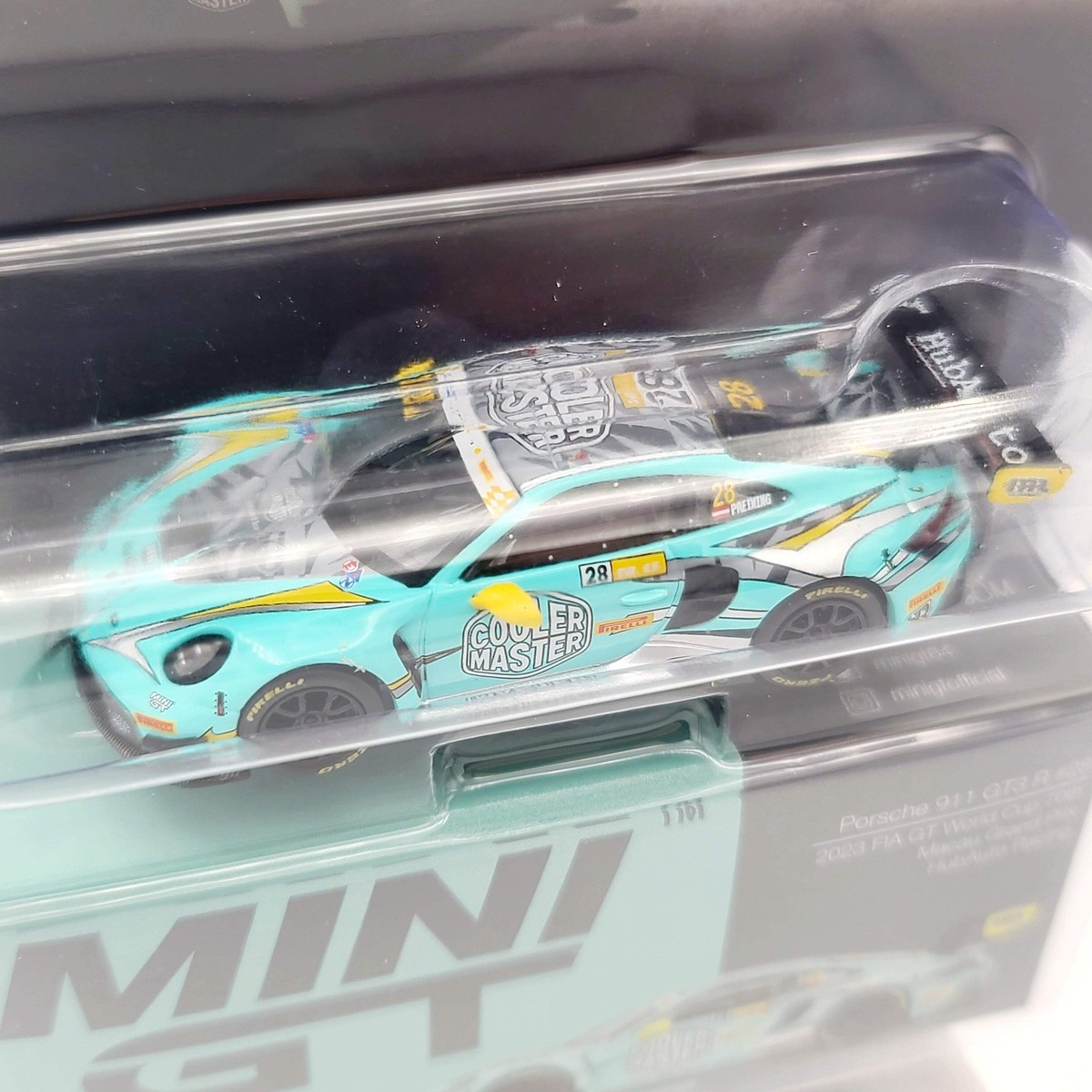 Mini GT Porsche 911 GT3 R #28 Macau Grand Prix HubAuto Racing - 1