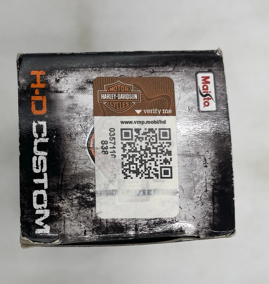 Maisto H-D 定制哈雷戴维森 1967 福特野马 GT,银色 1: 64 — 第 3/4 张图片