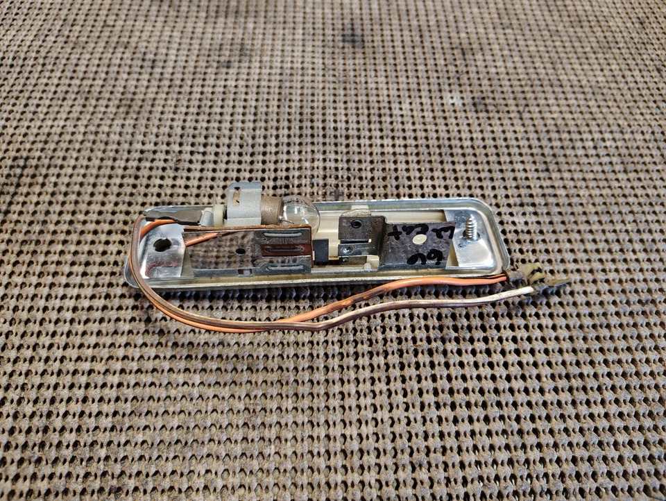 Buick Wildcat GS Electra 225 LeSabre 1966-67 mapa de tablero conjunto de luces de cortesía #2 Foto 4 de 4