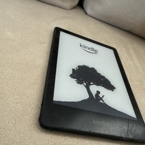 USED: AMAZON KINDLE 11th Gen WIFI 6in, MZL3EK Black - Picture 2 of 9