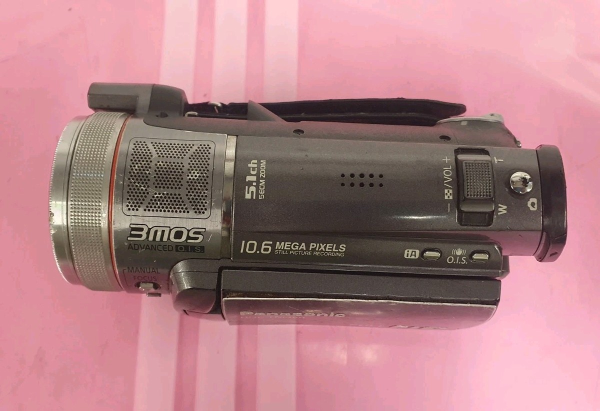 Panasonic HDC-TM350 Full HD 10.6 MP 5.1ch 5ECM ZOOM Camcorder w