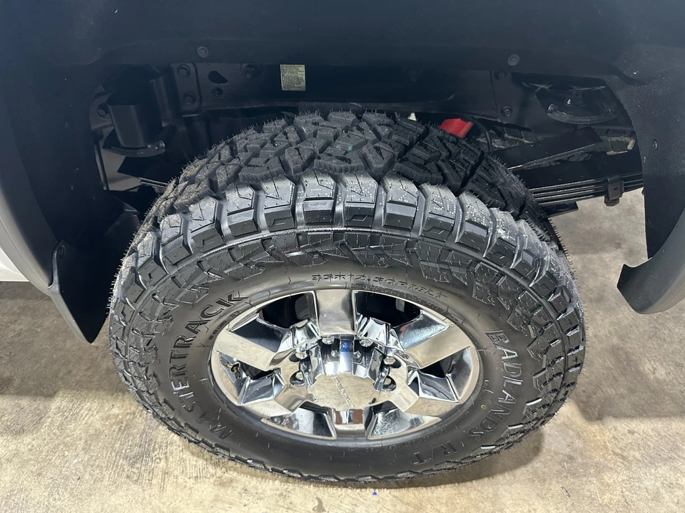 2016 GMC Sierra 3500 DENALI - Image 4 of 4