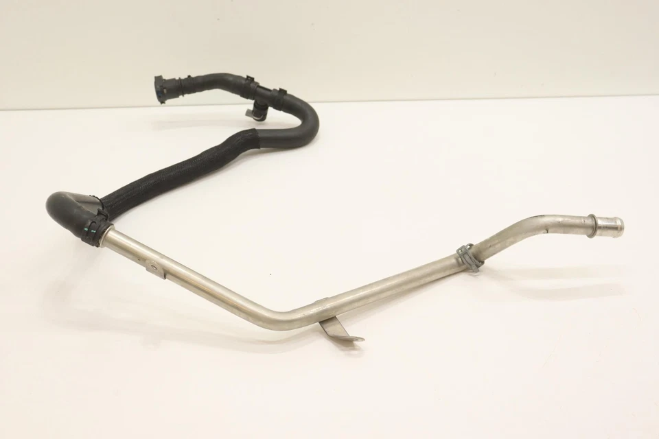 Mangueira de saída de líquido de arrefecimento aquecedor HVAC CHEVROLET SILVERADO 1500 2.7L 2019 - 2025 FABRICANTE DE EQUIPAMENTO ORIGINAL - Imagem 2 de 4