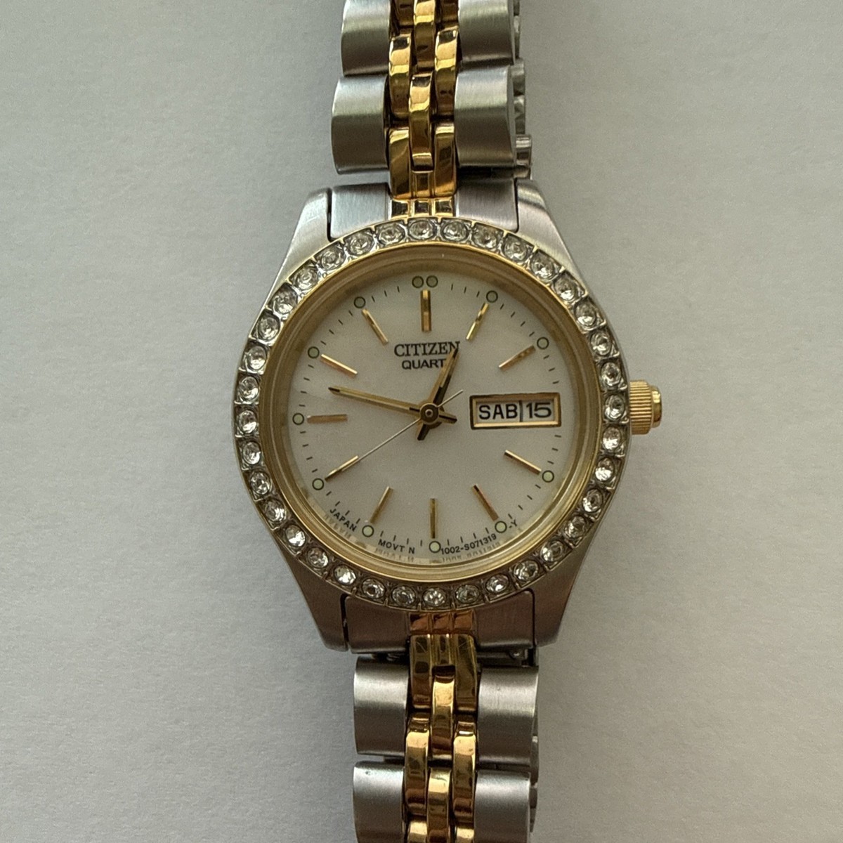 Citizen Classic Women's Quartz 26mm Stainless Silver/Gold Watch
