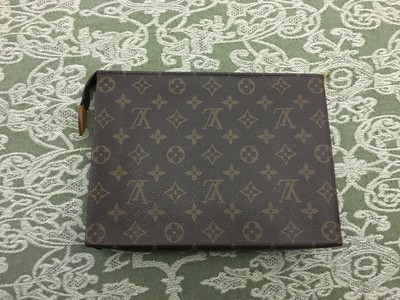 pochette vuitton 26