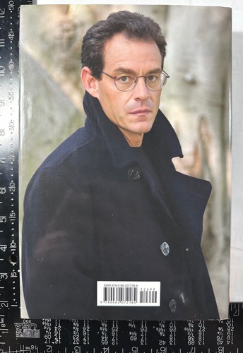 SILVA: Portrait of a Spy (Gabriel Allon #11) (HarperCollins Publishers, 2011) - Picture 3 of 5