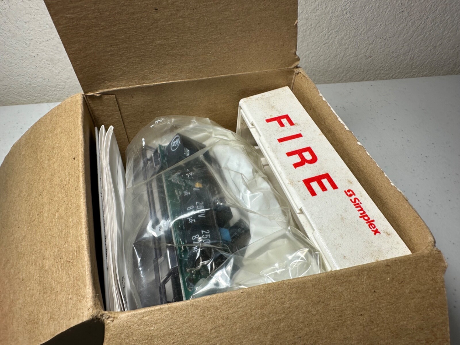 Simplex 4904-9360 Addressable Ceiling Mount Fire Alarm Strobe 75CD 