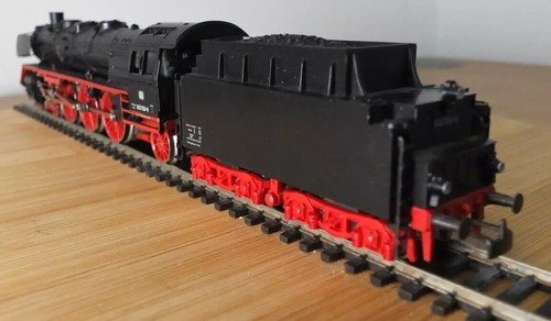 Marklin Hamo 8385 HO gauge DB BR 03 steam loco in black livery - Picture 7 of 17