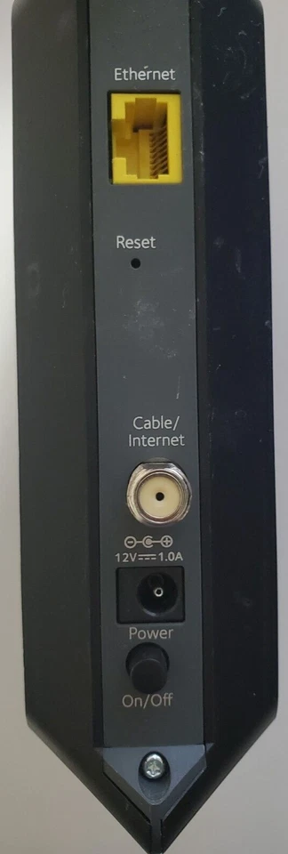 Cable módem de alta velocidad NETGEAR CM700, cable de alimentación DOCSIS 3.0 y Cat5E incluidos Foto 2 de 3