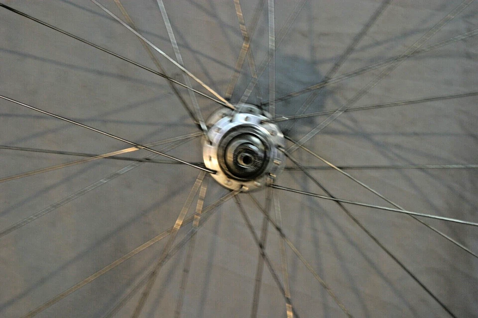Mavic 700c Rear Road Bike Wheel Ultegra FH-6500 Hub 130/18mm 28S PV USA Shipper! - Image 3 of 4