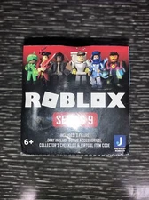 ROBLOX Series 9 Mystery Blind Box Exclusive Item With Virtual Item CODE