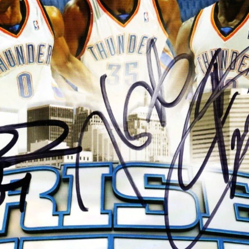 JAMES HARDEN, KEVIN DURANT, JEFF GREEN, BYRON MULLENS Signed 2010-11 Mag JSA - Image 3 of 4