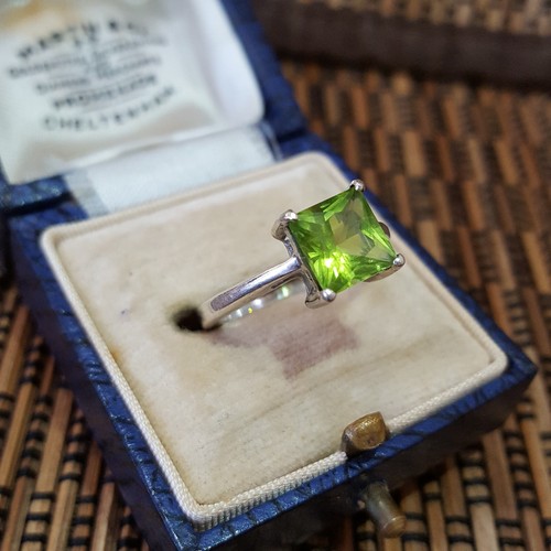925 Sterling Silver Ring, Genuine Peridot Ring, Size i.5 US 4.5, Solitaire - Picture 6 of 8